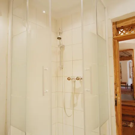Arbesgassl Apartment Hall in Tirol